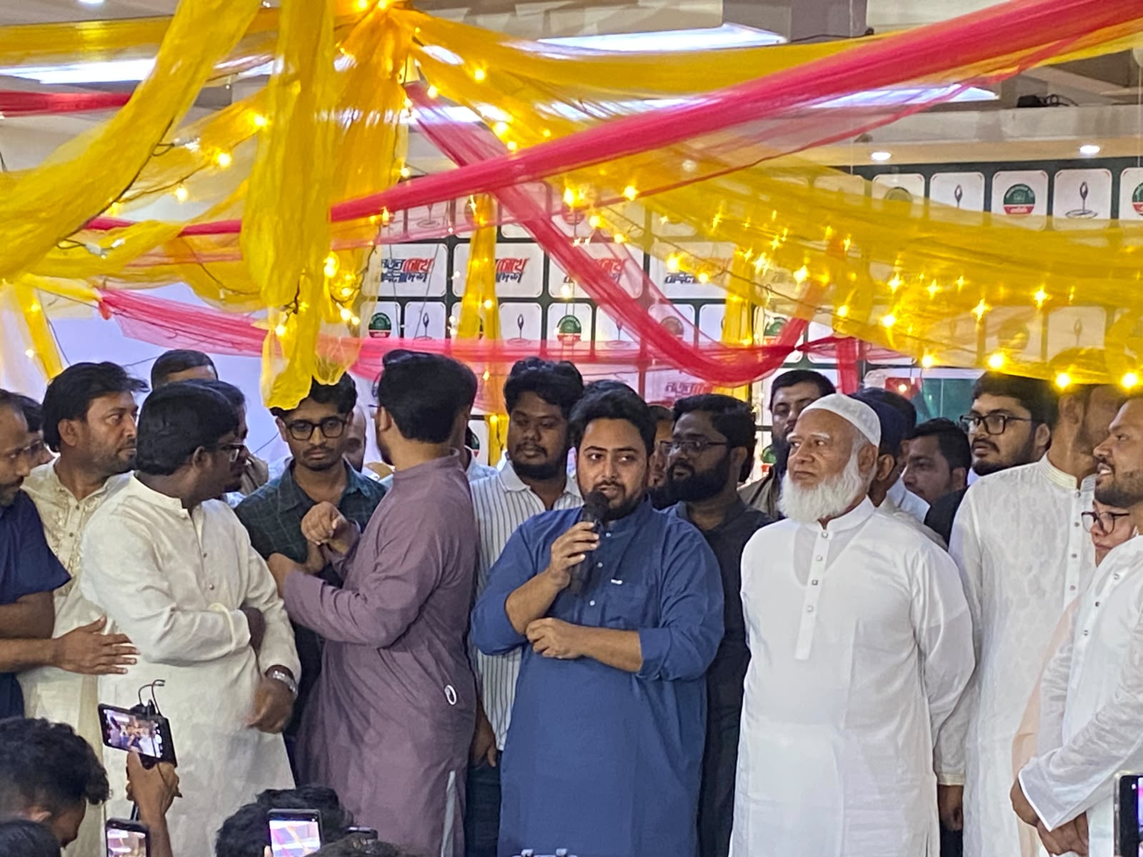 গণভোটের রায় বাস্তবায়নে সরকার গড়িমসি করছে: জামায়াত আমীর