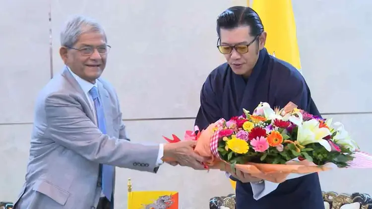 রাষ্ট্রপতির সাথে সাক্ষাৎ করলেন ভুটানের রাজা