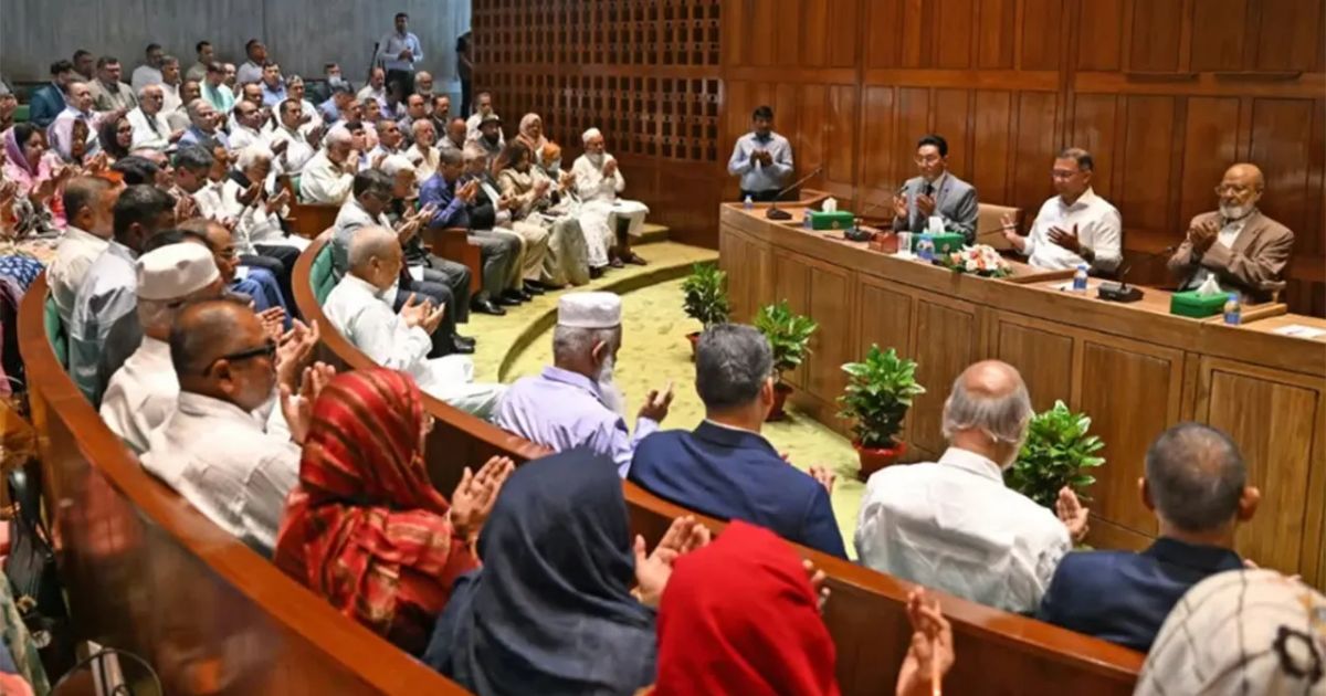 প্রধানমন্ত্রী বৈঠক করেছেন এমপিদের সঙ্গে