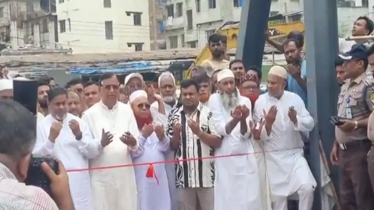 ডিএসসিসি উদ্যোগে কামরাঙ্গীরচর লোহার ব্রিজ চলাচলের জন্য উন্মুক্ত করলো