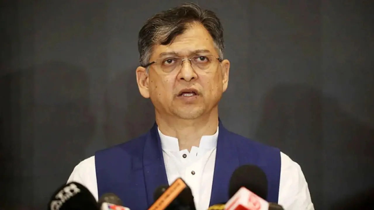 নবনির্বাচিত রাষ্ট্রপতিকে স্বরাষ্ট্রমন্ত্রীর শুভেচ্ছা